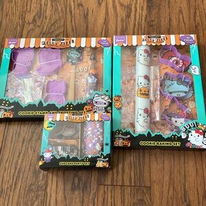 Hello Kitty Halloween baking sets